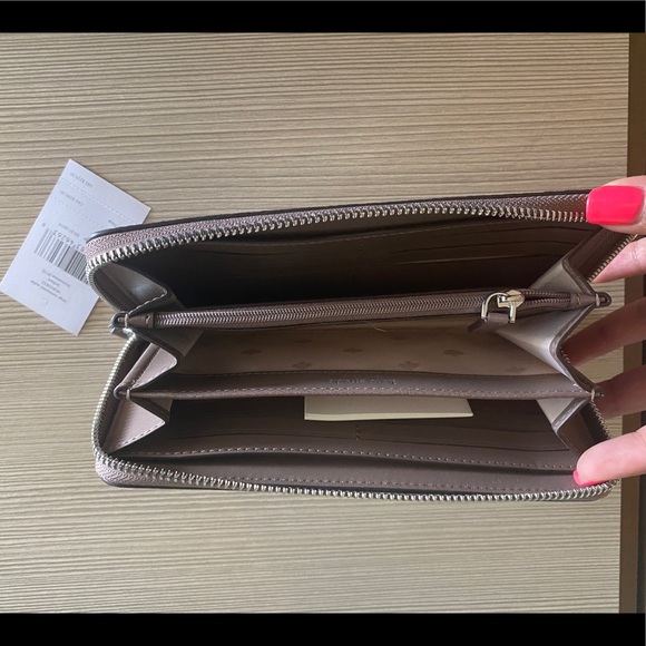Kate Spade wallet - Picture 3 of 3
